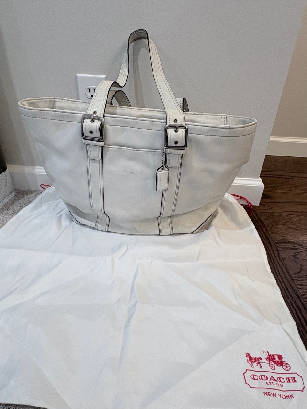 COACH White Large Leather Tote Bag F10195